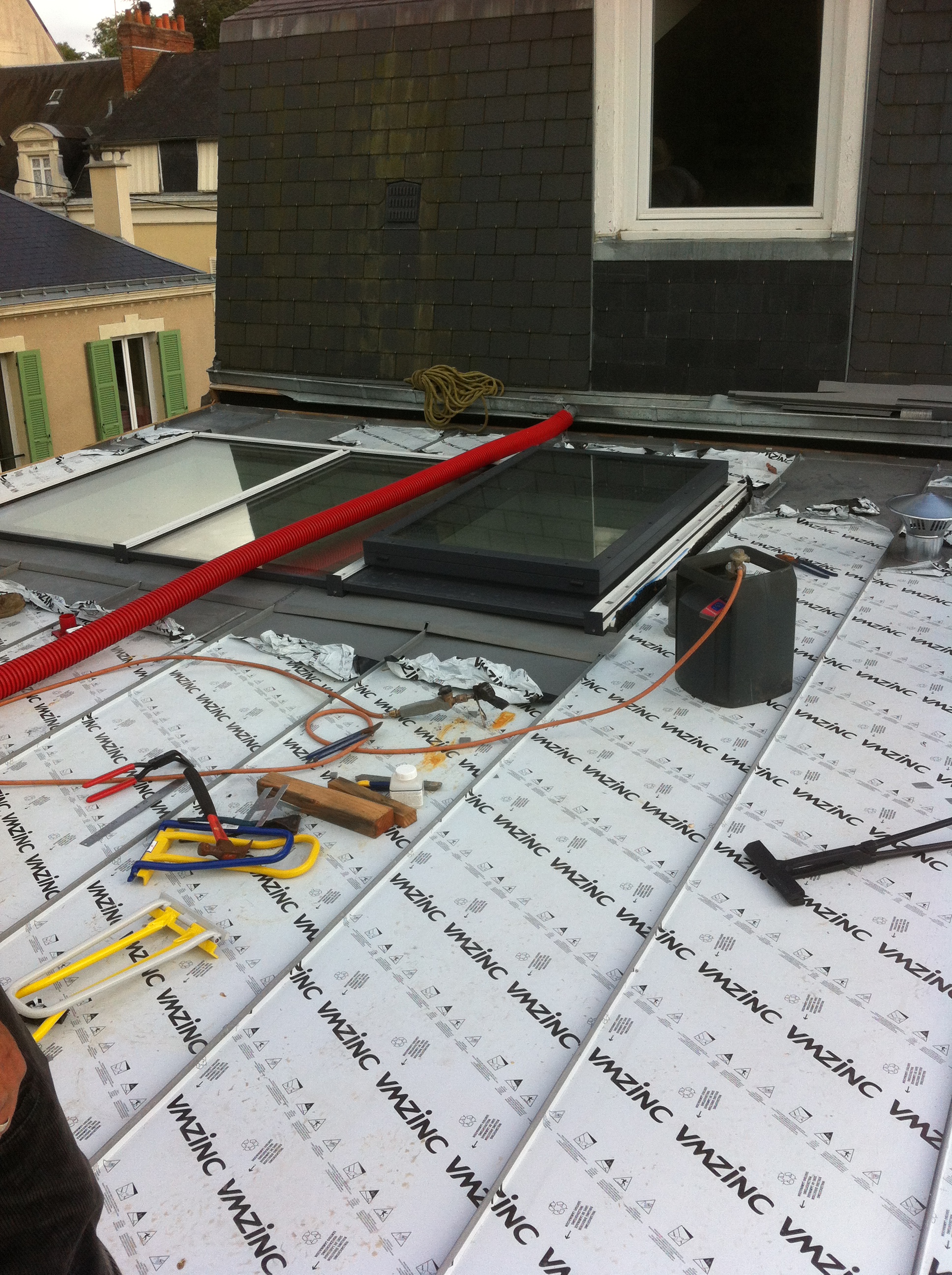 Agrandissement d'une mancelle, bardage zinc avec surélévation